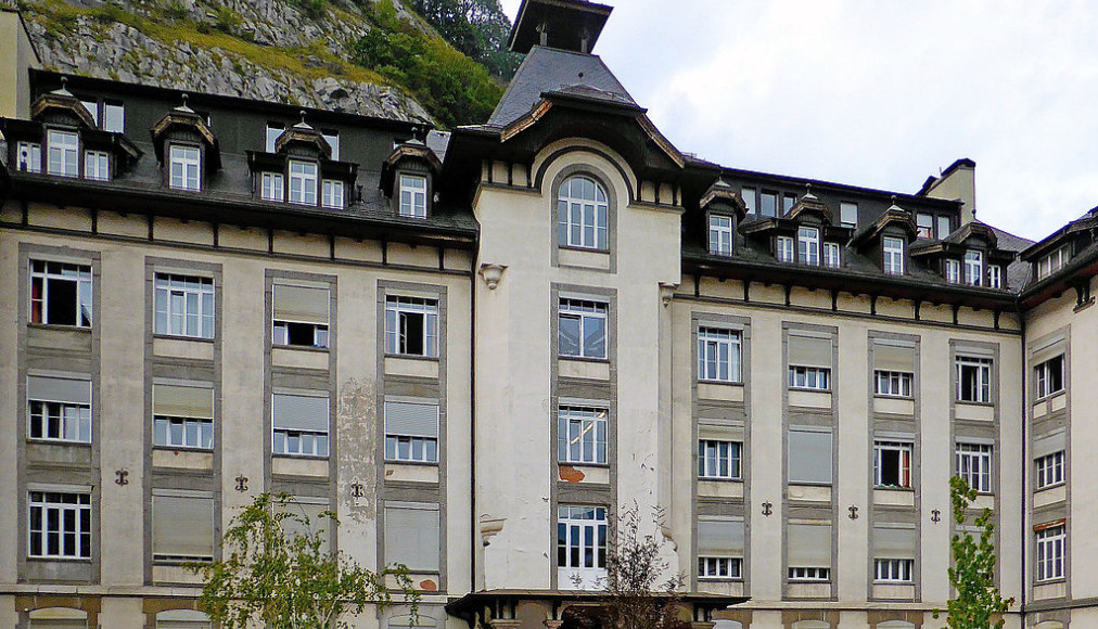 L'ancien bâtiment de l'internat du collège de Saint-Maurice L'ancien bâtiment de l'internat du collège de Saint-Maurice / ©Albins, CC BY-SA 3.0 Wikimedia Commons