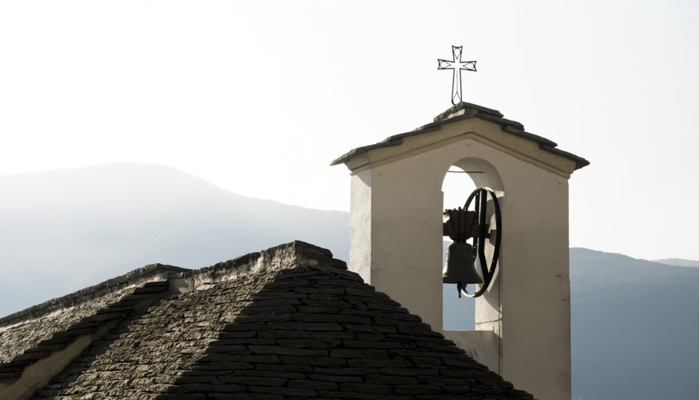 Le 5 mars, date anniversaire du premier mort de la pandémie dans notre pays, les cloches ont sonné en mémoire des victimes de la maladie. Le 5 mars, date anniversaire du premier mort de la pandémie dans notre pays, les cloches ont sonné en mémoire des victimes de la maladie. / ©iStock/assalve