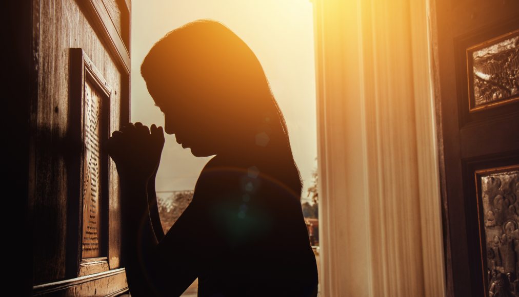 L’annonce a été faite le 20 mars, dans le contexte de crise sanitaire extrême que connaît en particulier l’Italie. Par voie de décret, le Vatican a annoncé que l’Église catholique accordait l’indulgence plénière aux malades du coronavirus sous certaines conditions L’annonce a été faite le 20 mars, dans le contexte de crise sanitaire extrême que connaît en particulier l’Italie. Par voie de décret, le Vatican a annoncé que l’Église catholique accordait l’indulgence plénière aux malades du coronavirus sous certaines conditions / IStock