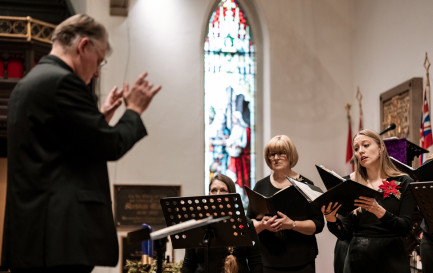 La joie de chanter à l’église / ©iStock